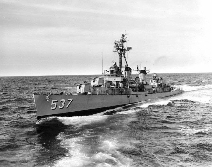 USS The Sullivans : Life aboard a US Navy Destroyer